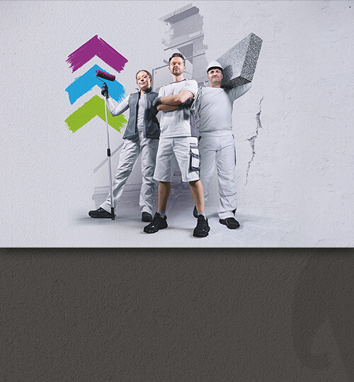 Keyvisual drei Helden mit Malerin und zwei Malern mit verschränkten Händen sowie bunten Pfeilen.