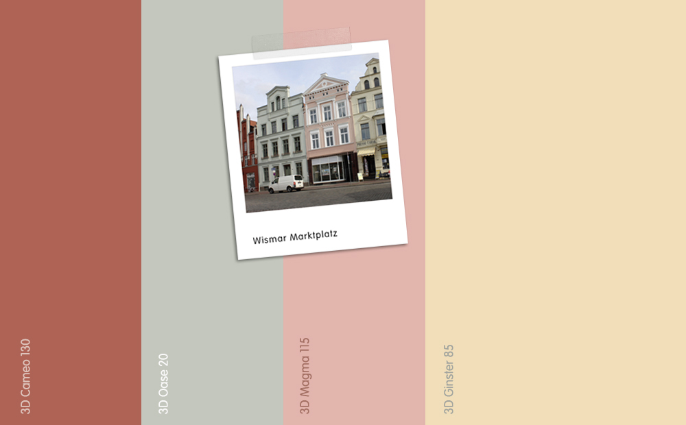 <b>NORD | Wismar</b> – Marktplatz: hanseatische Giebelhäuser mit Putzfassaden in leichten Pastellnuancen und tiefem Backsteinrot.