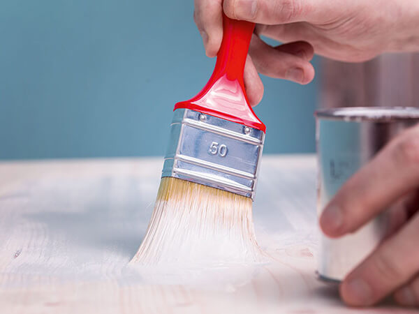 Holz- und Metallschutz